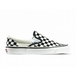 Vans CLASSIC SLIP-ON 9 Sneakers Black 8 Vans CLASSIC SLIP-ON 9 Sneakers Black -Tilbud miinto Butikk unnamed file 10782