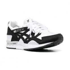 Comme Des Garçons Sneakers White -Tilbud miinto Butikk unnamed file 1590